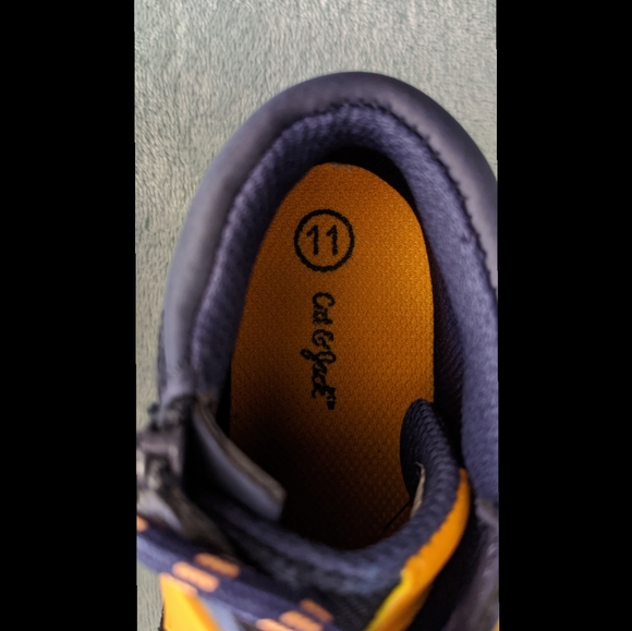 Two Pairs of Sneakers - Picture 6 of 7